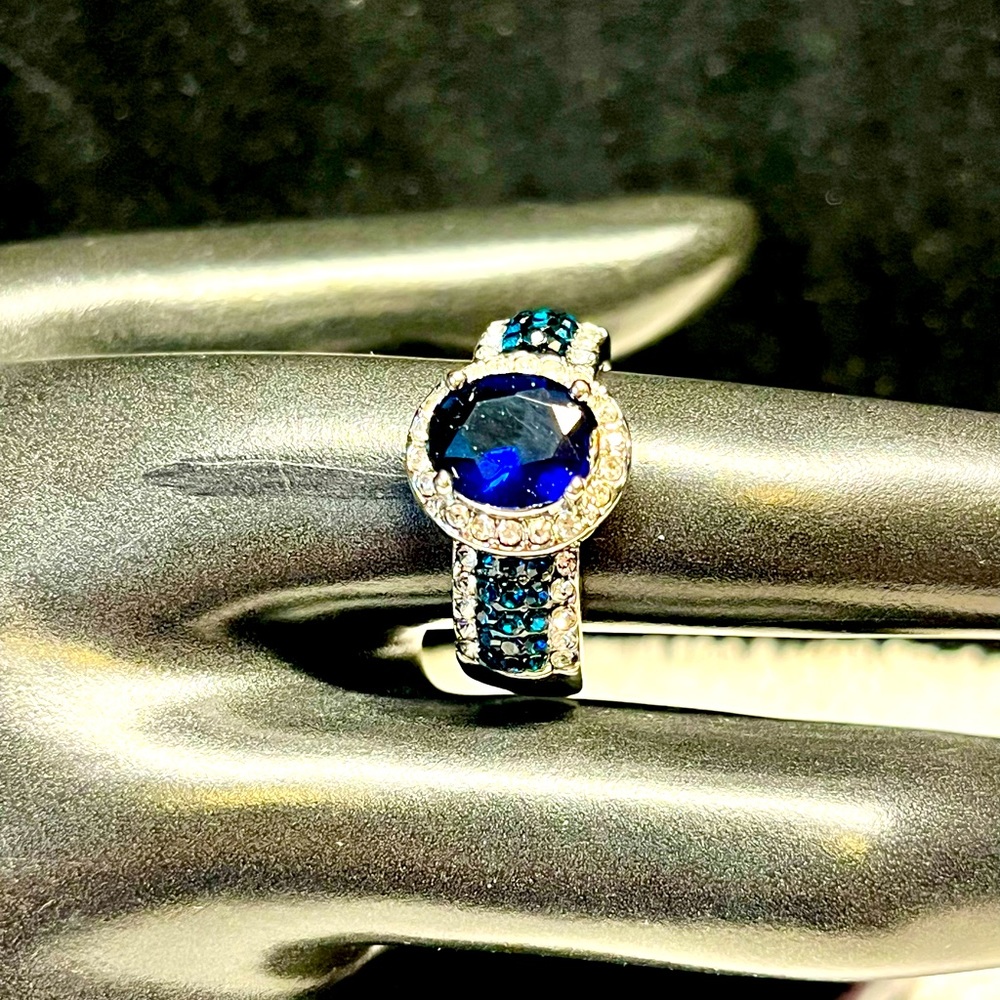 💋large bold sapphire dinner/cocktail ring